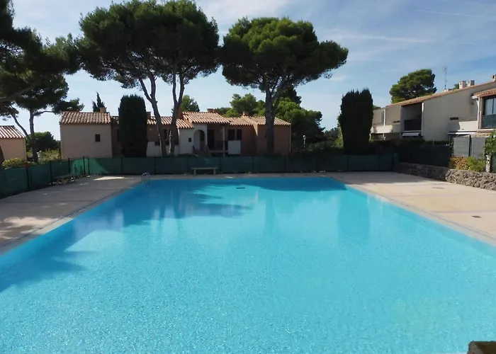 Cap Les Pins Joli T3 Vue Golf Piscine Cap D\'Agde
